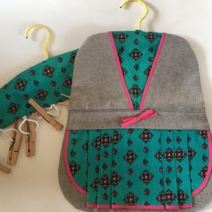 🐠 Hanger with 8 clips and clothespin bag